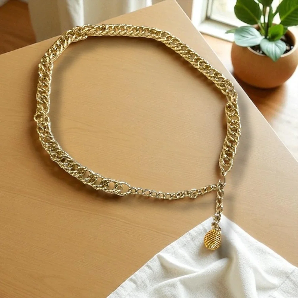 Vintage Retro Gold Toned Adjustable Metal‎ Chain Belt 30 to 36in